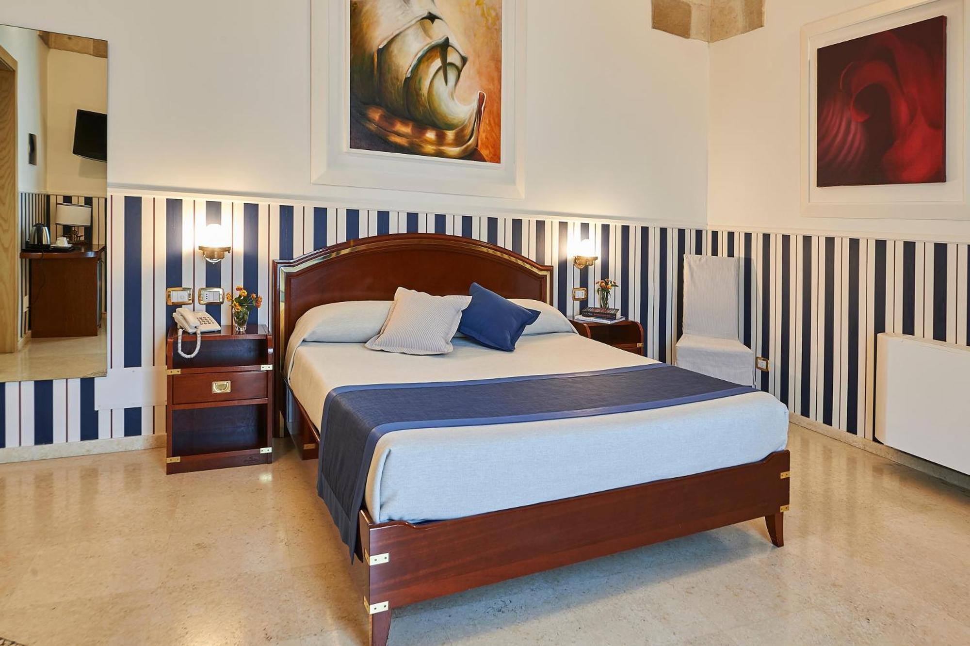 Corte Di Nettuno - CDSHotels Otranto Buitenkant foto