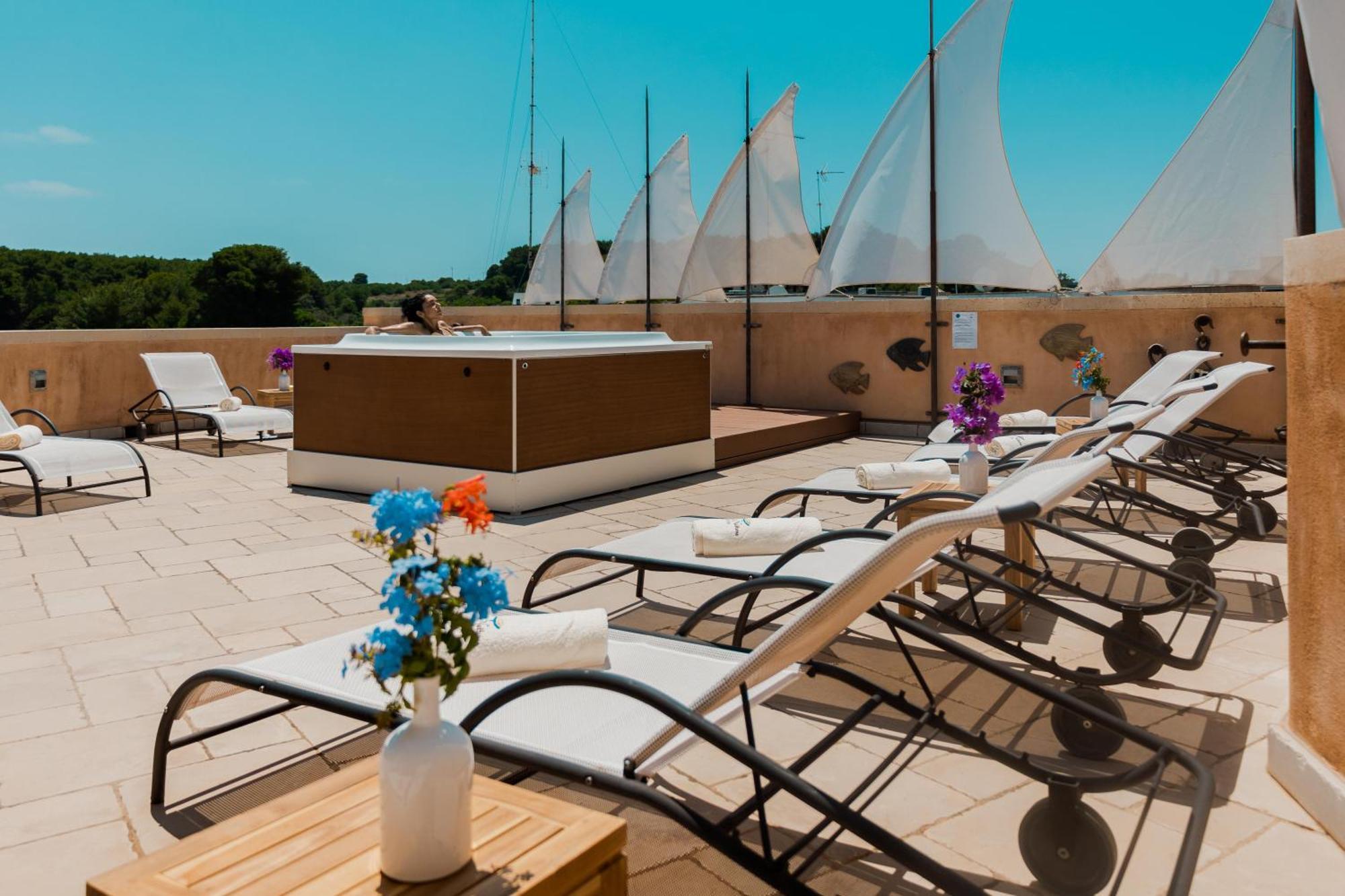 Corte Di Nettuno - CDSHotels Otranto Buitenkant foto